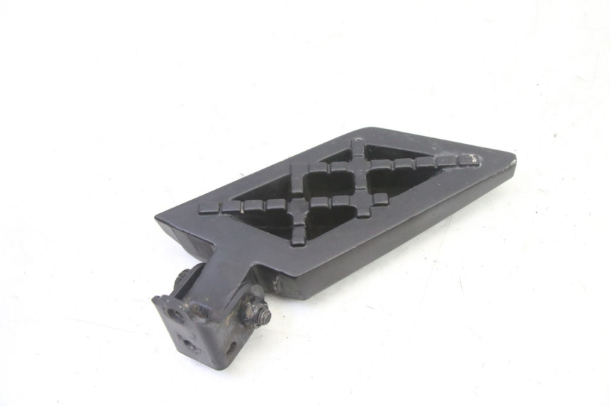 photo de REAR LEFT FOOTREST PEUGEOT STREETZONE I 2T 50 (2018 - 2020)