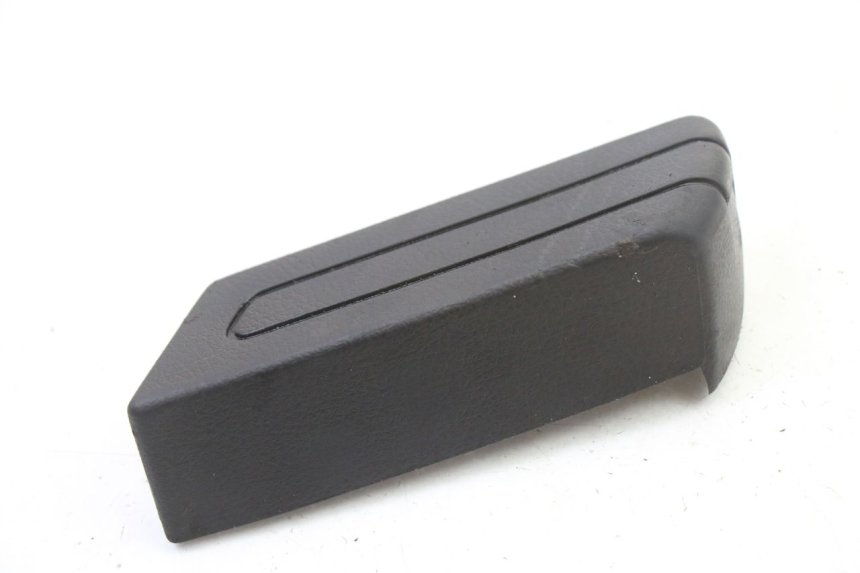 photo de REAR LEFT FOOTREST PIAGGIO SUPER LX 125 (2000 - 2003)