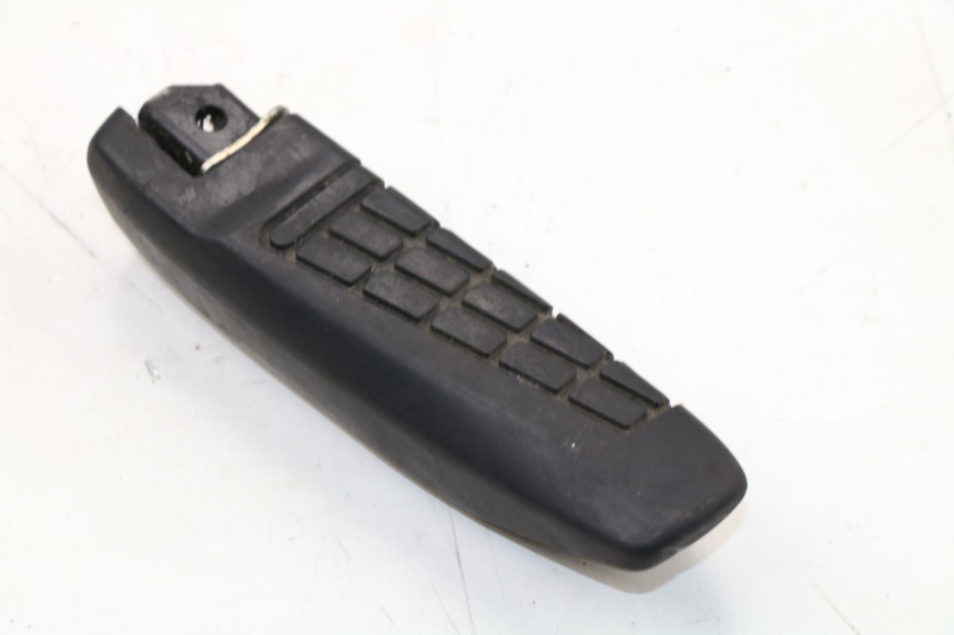 photo de REAR LEFT FOOTREST YAMAHA TRICITY 125 (2012 - 2016)