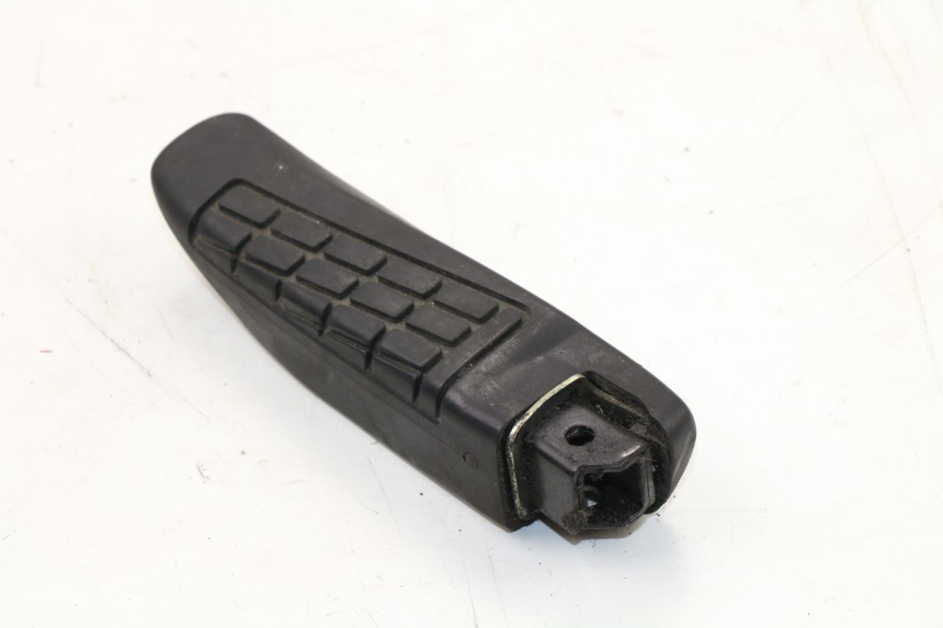 photo de REAR LEFT FOOTREST YAMAHA TRICITY 125 (2012 - 2016)