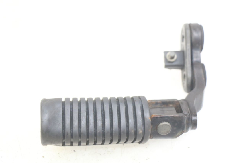 photo de RIGHT FRONT FOOTREST HONDA CM 125 (1983 - 2003)