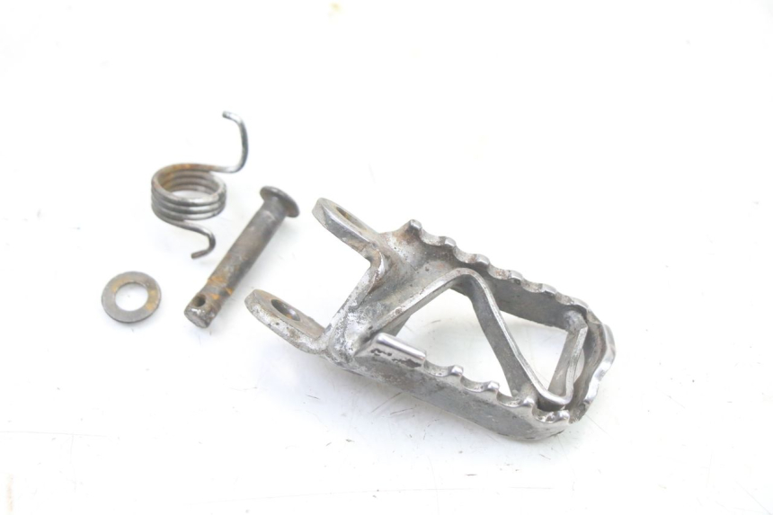 photo de FRONT RIGHT FOOTREST HONDA CR 85 (2003 - 2007)
