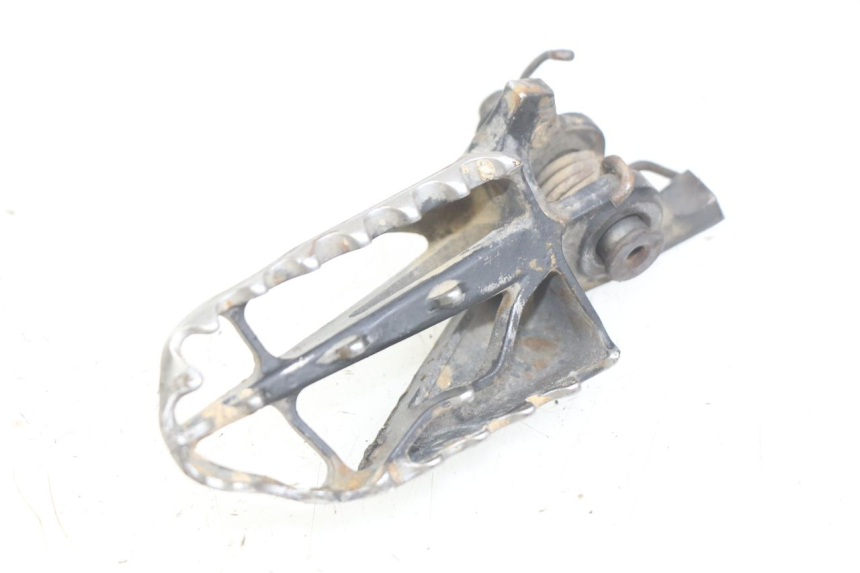photo de RIGHT FRONT FOOTREST HONDA CRF CR-F 450 (2009 - 2012)