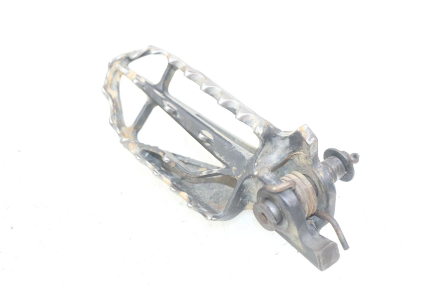 photo de RIGHT FRONT FOOTREST HONDA CRF CR-F 450 (2009 - 2012)