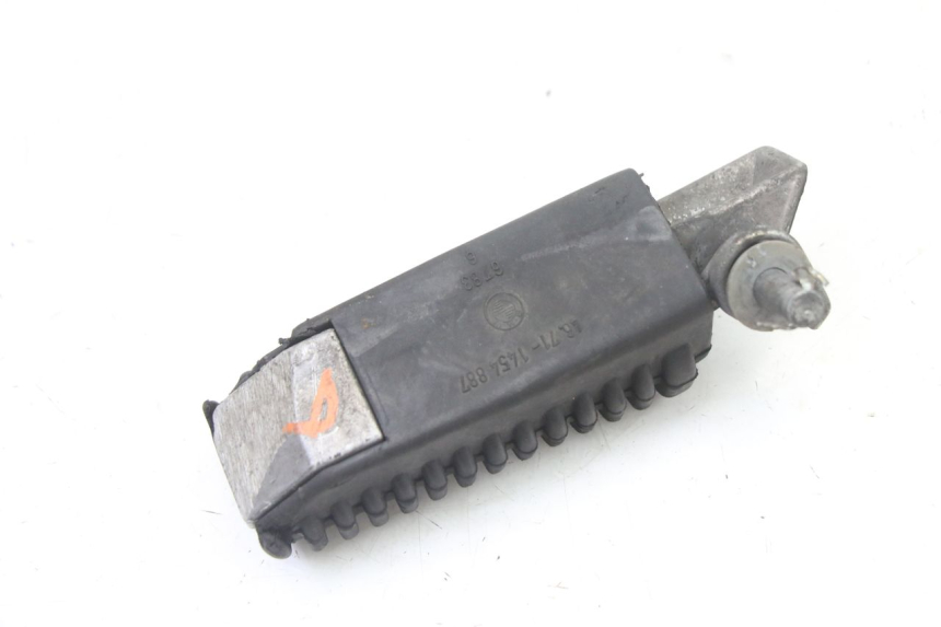 photo de FRONT RIGHT FOOTREST BMW K 75 RT 750 (1989 - 1997)