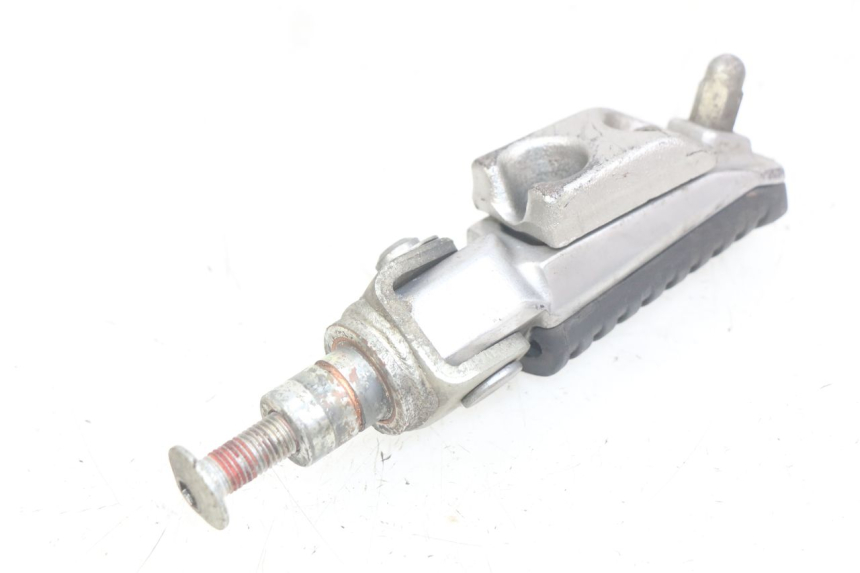 photo de RIGHT FRONT FOOTREST KAWASAKI Z 750 (2007 - 2013)