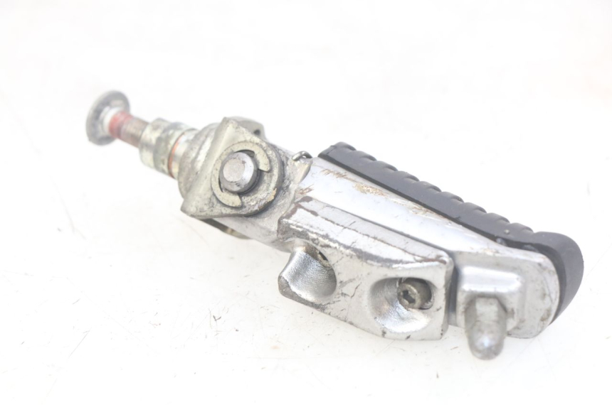 photo de RIGHT FRONT FOOTREST KAWASAKI Z 750 (2007 - 2013)