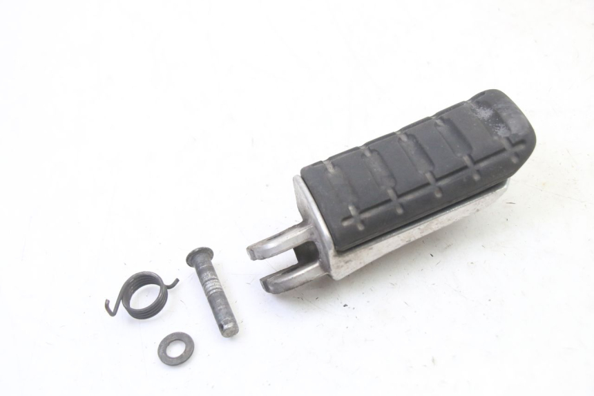 photo de FRONT RIGHT FOOTREST HONDA NTV DEAUVILLE 650 (2001 - 2006)