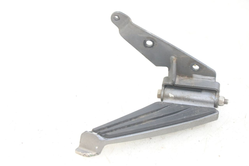 photo de FRONT RIGHT FOOTREST PEUGEOT GEOPOLIS RS 125 (2007 - 2009)