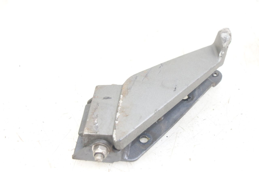 photo de FRONT RIGHT FOOTREST PEUGEOT GEOPOLIS RS 125 (2007 - 2009)