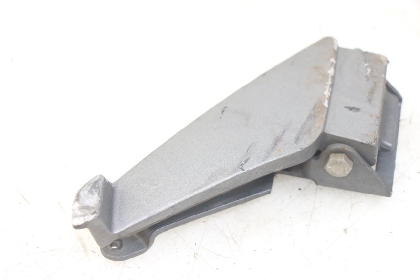 photo de FRONT RIGHT FOOTREST PEUGEOT GEOPOLIS RS 125 (2007 - 2009)