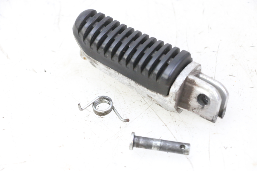photo de FRONT RIGHT FOOTREST MAG POWER R-STREET 50 (2016 - 2025)