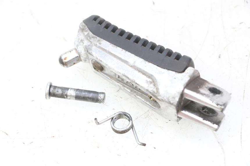photo de FRONT RIGHT FOOTREST MAG POWER R-STREET 50 (2016 - 2025)