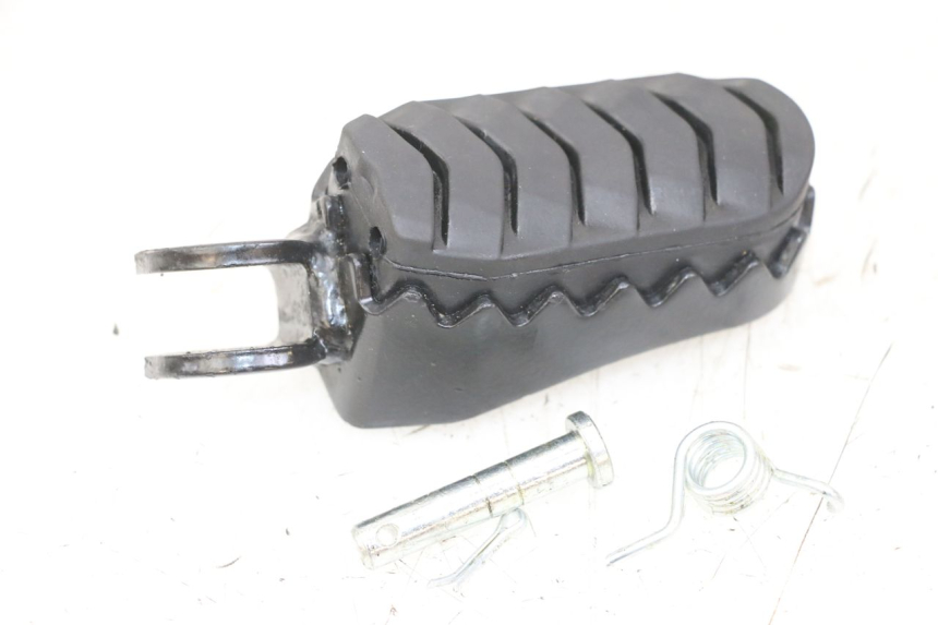 photo de FRONT RIGHT FOOTREST ROYAL ENFIELD SCRAM 411 (2022 - 2024)