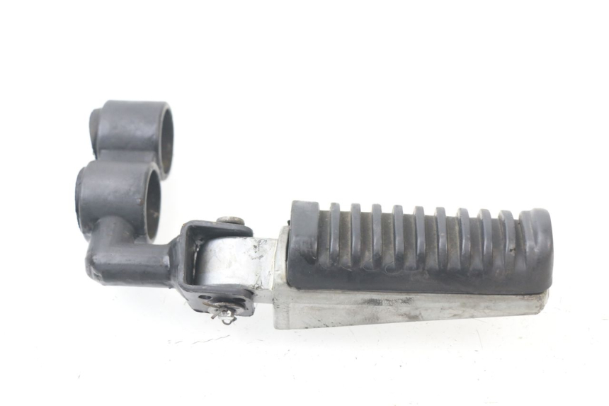 photo de FRONT RIGHT FOOTREST YAMASAKI STREET 50 (2013 - 2018)