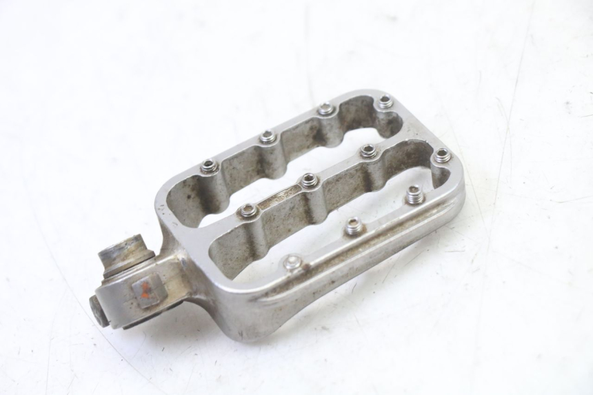 photo de FRONT RIGHT FOOTREST KTM SUPERENDURO R 950 (2005 - 2009)