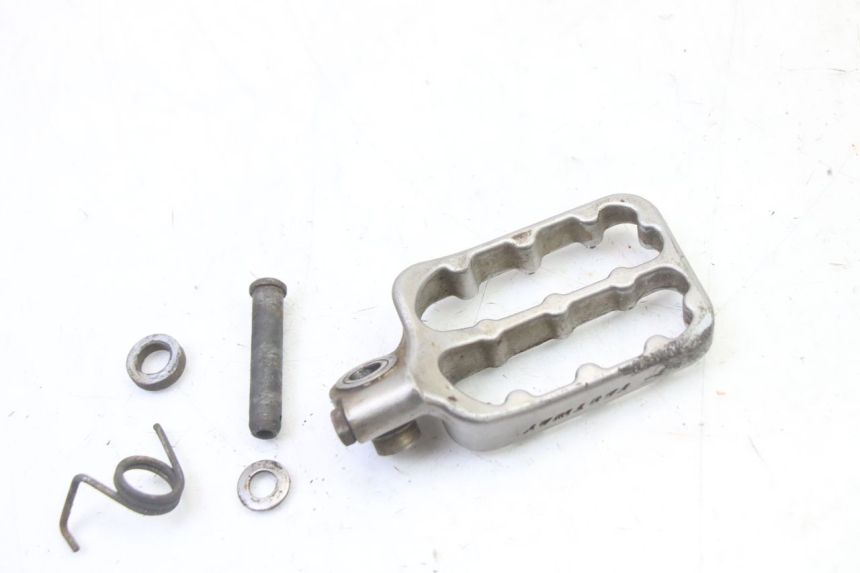 photo de FRONT RIGHT FOOTREST KTM SUPERENDURO R 950 (2005 - 2009)