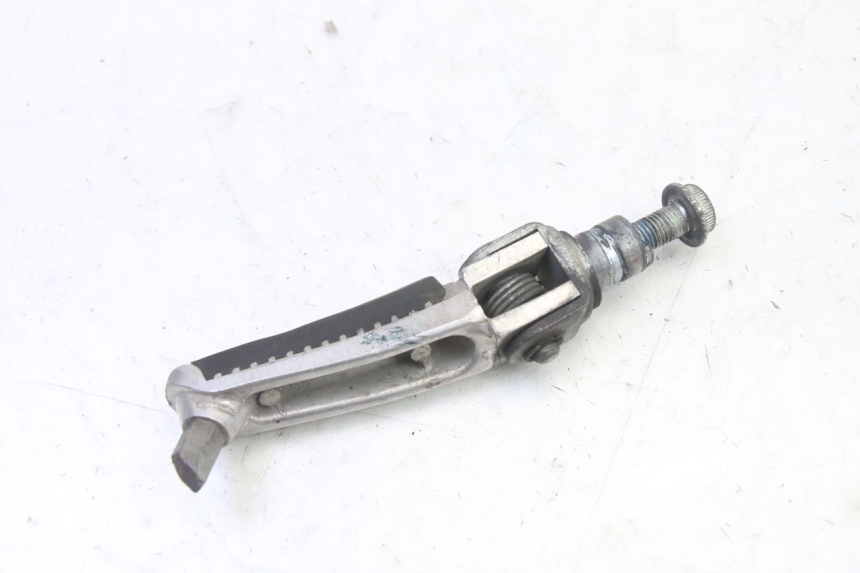 photo de FRONT RIGHT FOOTREST SUZUKI SV S 650 (2003 - 2009)