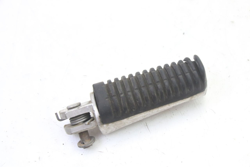 photo de FRONT RIGHT FOOTREST YAMAHA TDR DELTABOX 125 (1993 - 2003)