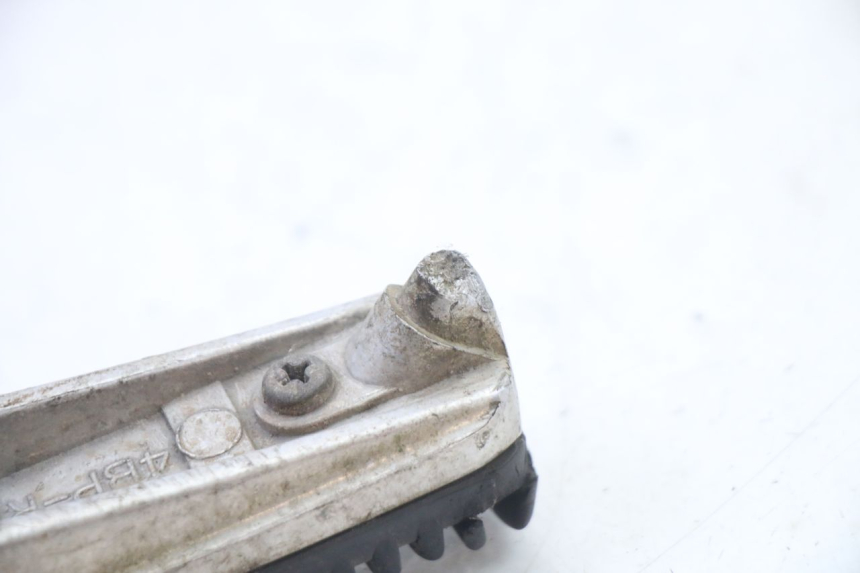 photo de FRONT RIGHT FOOTREST YAMAHA TDR DELTABOX 125 (1993 - 2003)