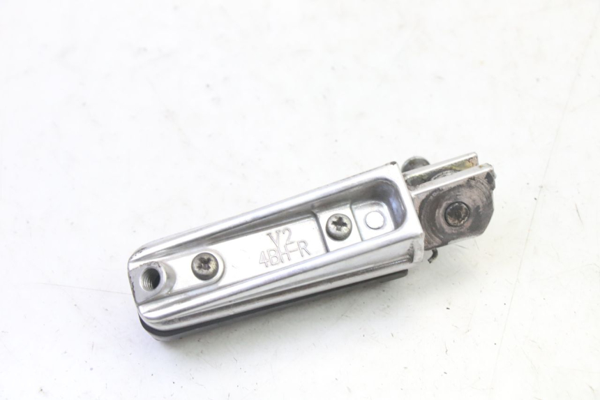photo de FRONT RIGHT FOOTREST YAMAHA XJ6 ABS 600 (2008 - 2016)