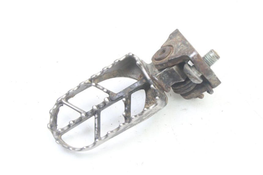 photo de FRONT RIGHT FOOTREST YAMAHA YZ-F YZF 250 (2007 - 2013)