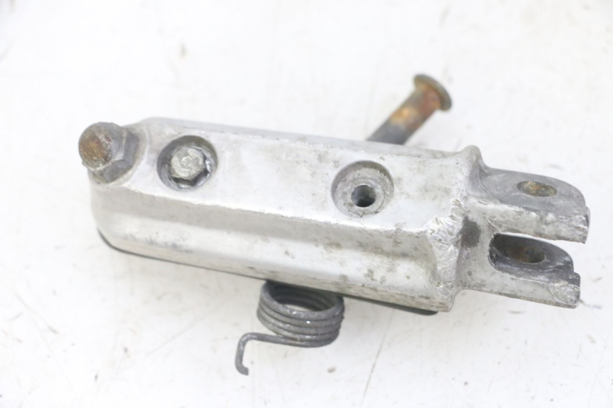 photo de FRONT LEFT FOOTREST HONDA CBF 500 (2004 - 2007)