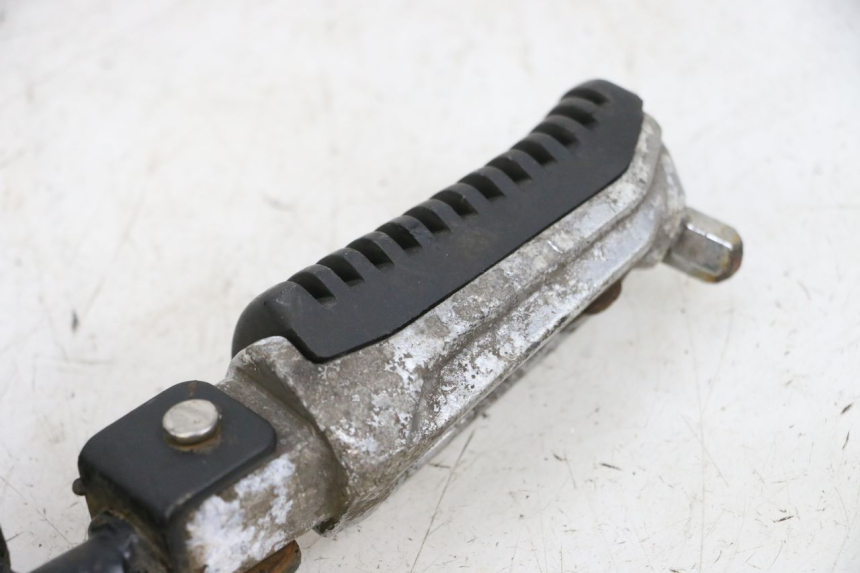 photo de FRONT LEFT FOOTREST KSR CODE 125 (2018 - 2020) - Technical close-up