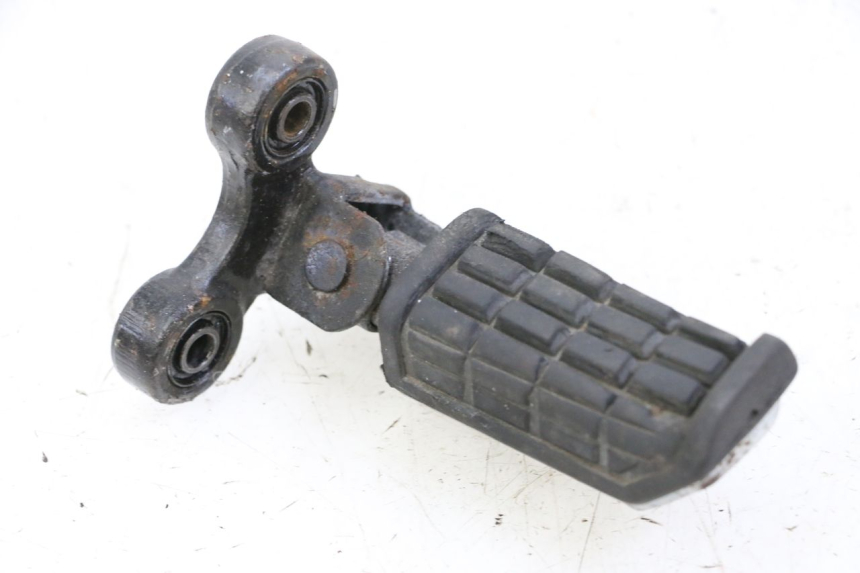 photo de FRONT LEFT FOOTREST YAMAHA FJ 36Y 1100 (1984 - 1985)