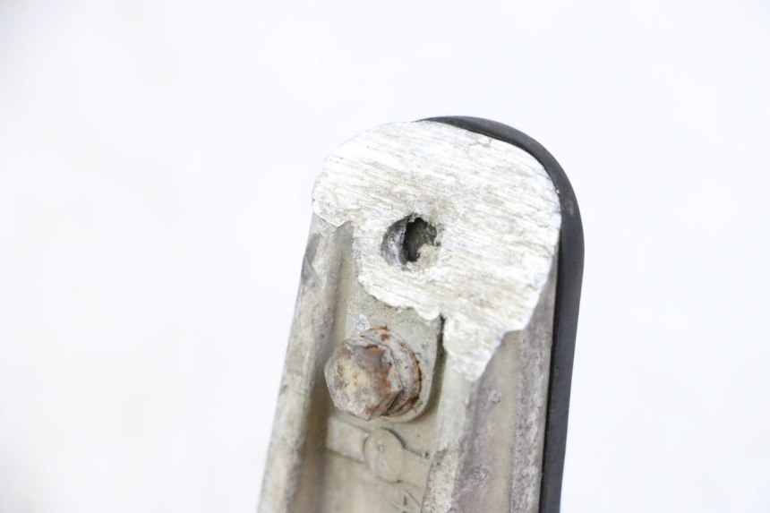 photo de FRONT LEFT FOOTREST YAMAHA FJR ABS 1300 (2006 - 2012)