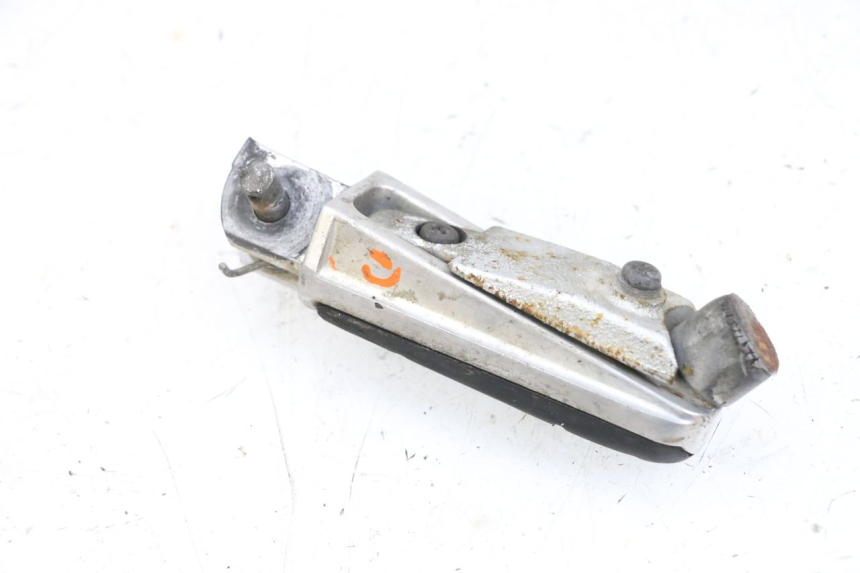 photo de FRONT LEFT FOOTREST YAMAHA FJR ABS 1300 (2006 - 2012) - Component detail