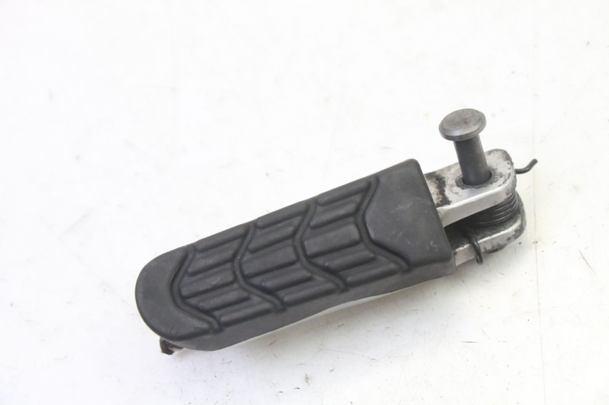 photo de FRONT LEFT FOOTREST BMW G310 R 310 (2016 - 2020)