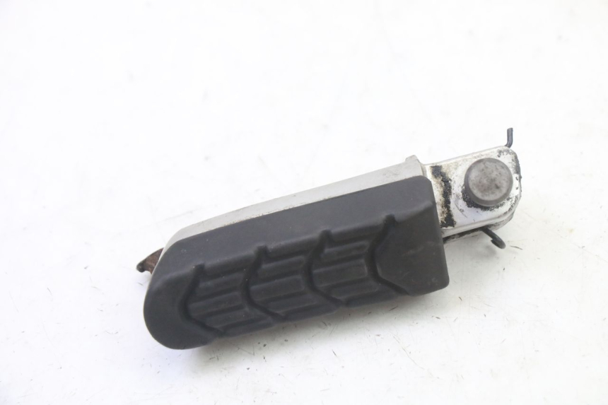 photo de FRONT LEFT FOOTREST BMW G310 R 310 (2016 - 2020)
