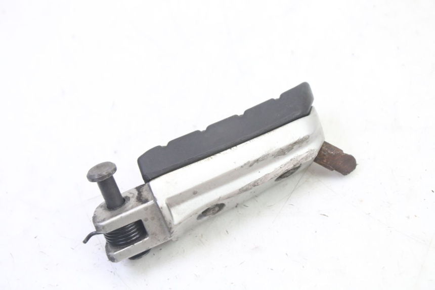 photo de FRONT LEFT FOOTREST BMW G310 R 310 (2016 - 2020)