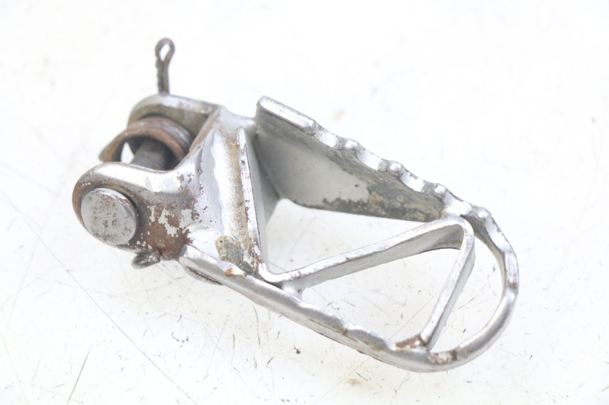 photo de LEFT FRONT FOOTREST HONDA CR 80 (2001 - 2003)