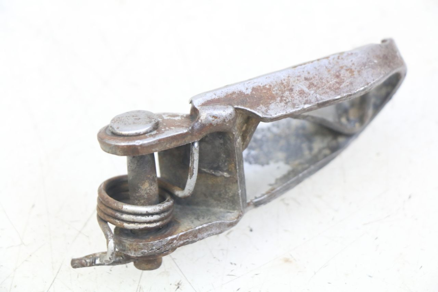 photo de LEFT FRONT FOOTREST HONDA CR 80 (2001 - 2003)