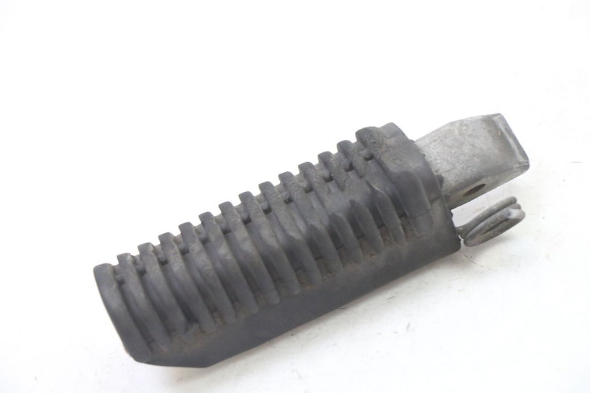 photo de FRONT LEFT FOOTREST BMW K 75 RT 750 (1989 - 1997)