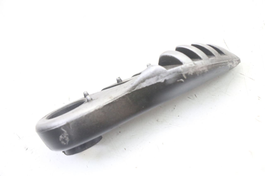 photo de FRONT LEFT FOOTREST MBK BOOSTER SPIRIT NAKED 50 (2004 - 2017)