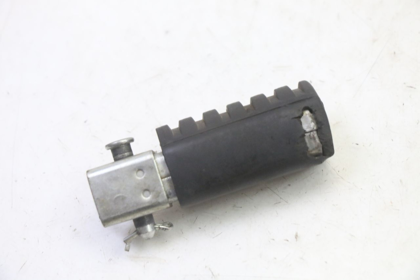 photo de FRONT LEFT FOOTREST YAMAHA PW 50 (1984 - 2020)