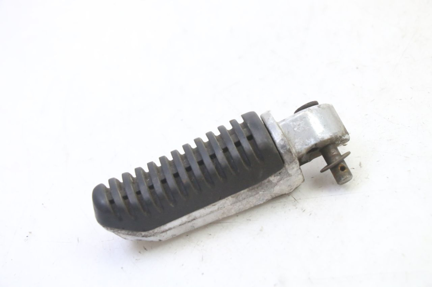 photo de FRONT LEFT FOOTREST MAG POWER R-STREET 50 (2016 - 2025)