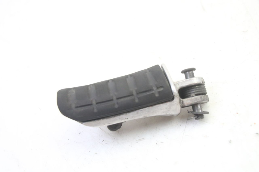 photo de FRONT LEFT FOOTREST HONDA ST PAN EUROPEAN 1300 (2002 - 2013)
