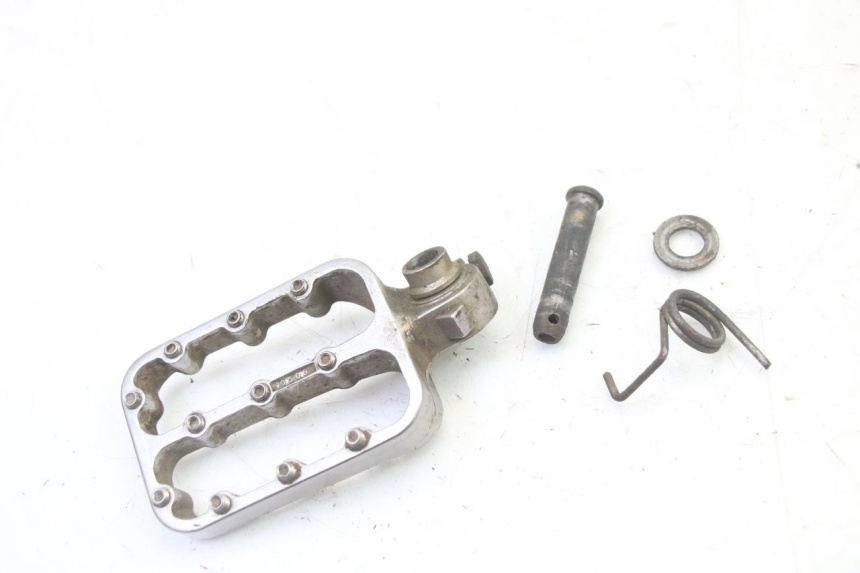 photo de FRONT LEFT FOOTREST KTM SUPERENDURO R 950 (2005 - 2009)