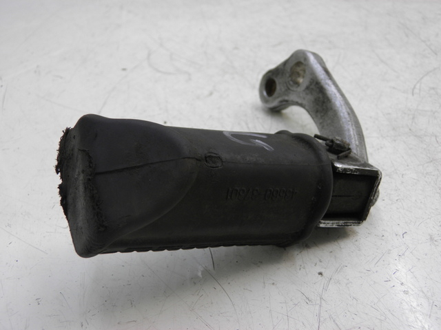 photo de FRONT LEFT FOOTREST SUZUKI TU X TUX VOLTY 125 (1999 - 2001)