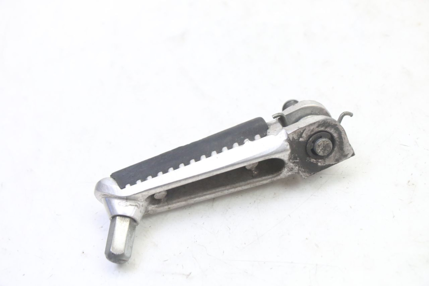 photo de FRONT LEFT FOOTREST SUZUKI SV S 650 (2003 - 2009)