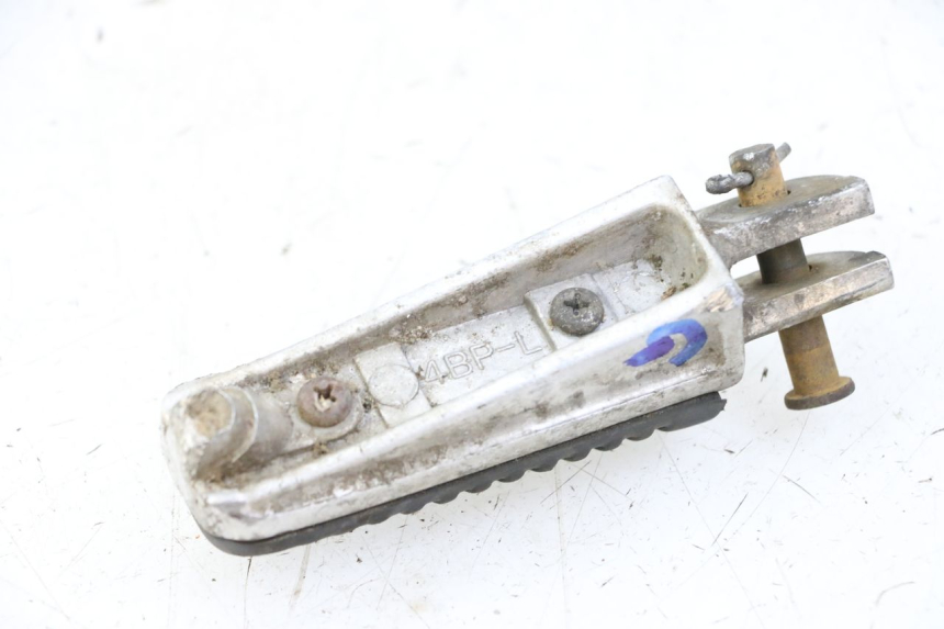 photo de FRONT LEFT FOOTREST YAMAHA XJN DIVERSION 600 (2000 - 2003)