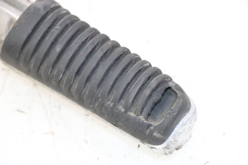 photo de FRONT LEFT FOOTREST YAMAHA XJN DIVERSION 600 (2000 - 2003)