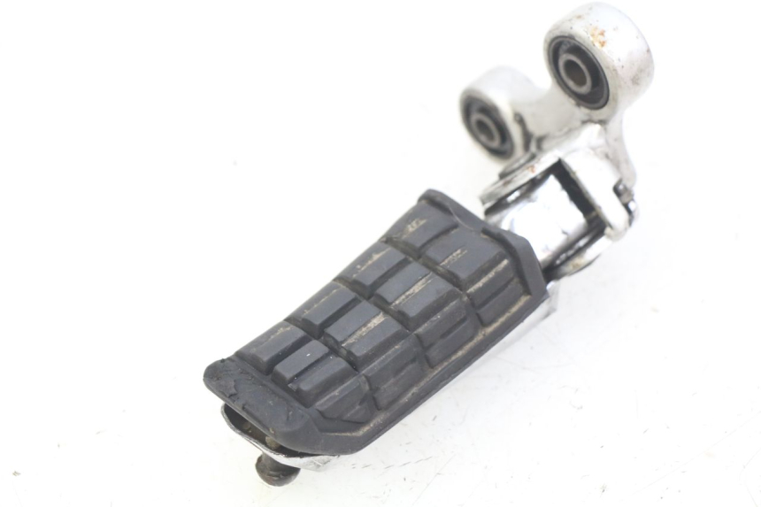 photo de LEFT FRONT FOOTREST YAMAHA FJ 3CX 1200 (1986 - 1996)