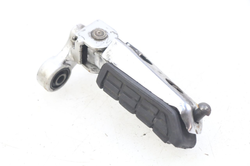 photo de LEFT FRONT FOOTREST YAMAHA FJ 3CX 1200 (1986 - 1996)