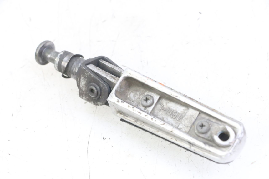 photo de LEFT FRONT FOOTREST YAMAHA FZS FAZER 600 (2001 - 2003)