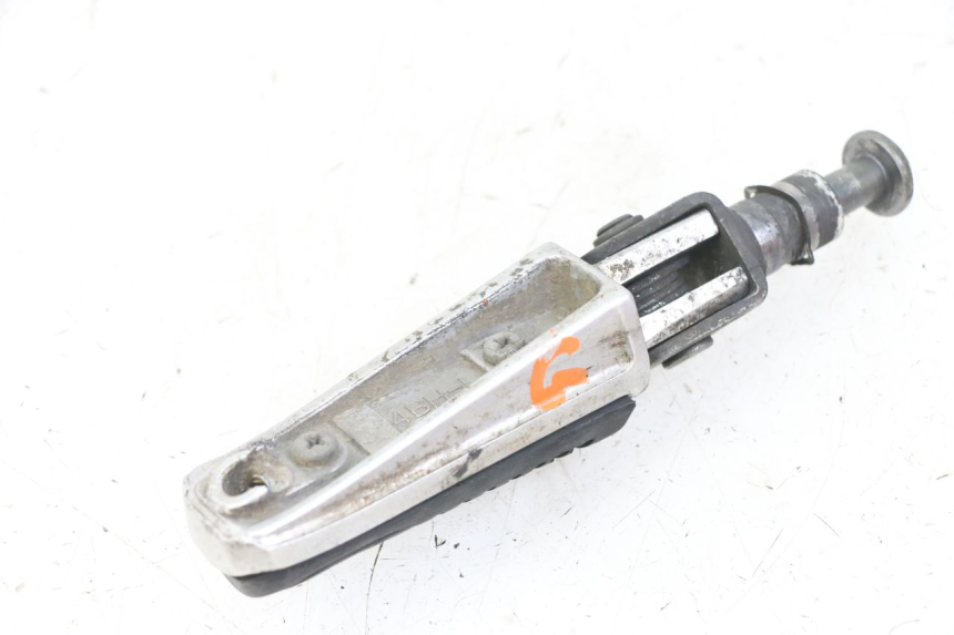 photo de LEFT FRONT FOOTREST YAMAHA FZS FAZER 600 (2001 - 2003)